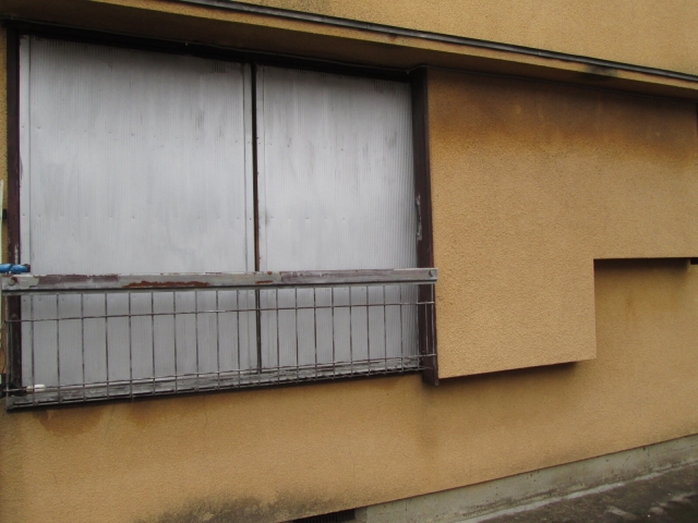 雨戸の補修 自分でできる 業者に頼む どちらがいいか解説 埼玉県の塗装ブランド I Sumu塗装